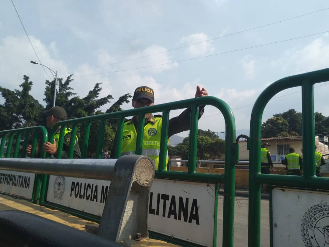 I Crossed A Closed Border To Go Home Caracas Chronicles