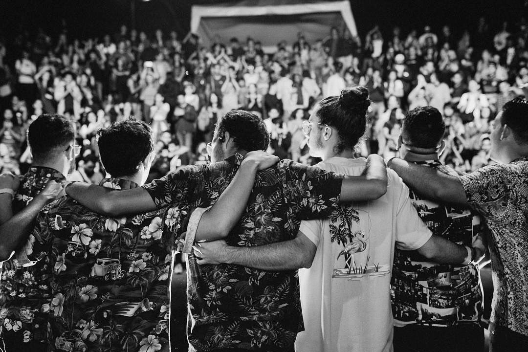 Una celebración de «bandas de baile típicas e indígenas venezolanas»